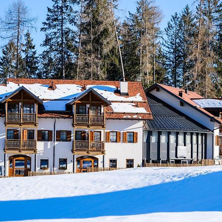 Hotel Leonard نوفا بونينتي المظهر الخارجي الصورة
